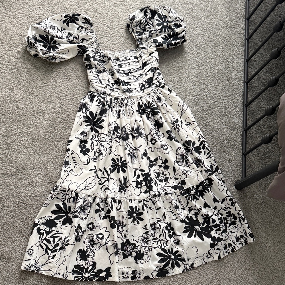 NWT Abercrombie & Fitch Emerson Poplin Black and White Floral Dress